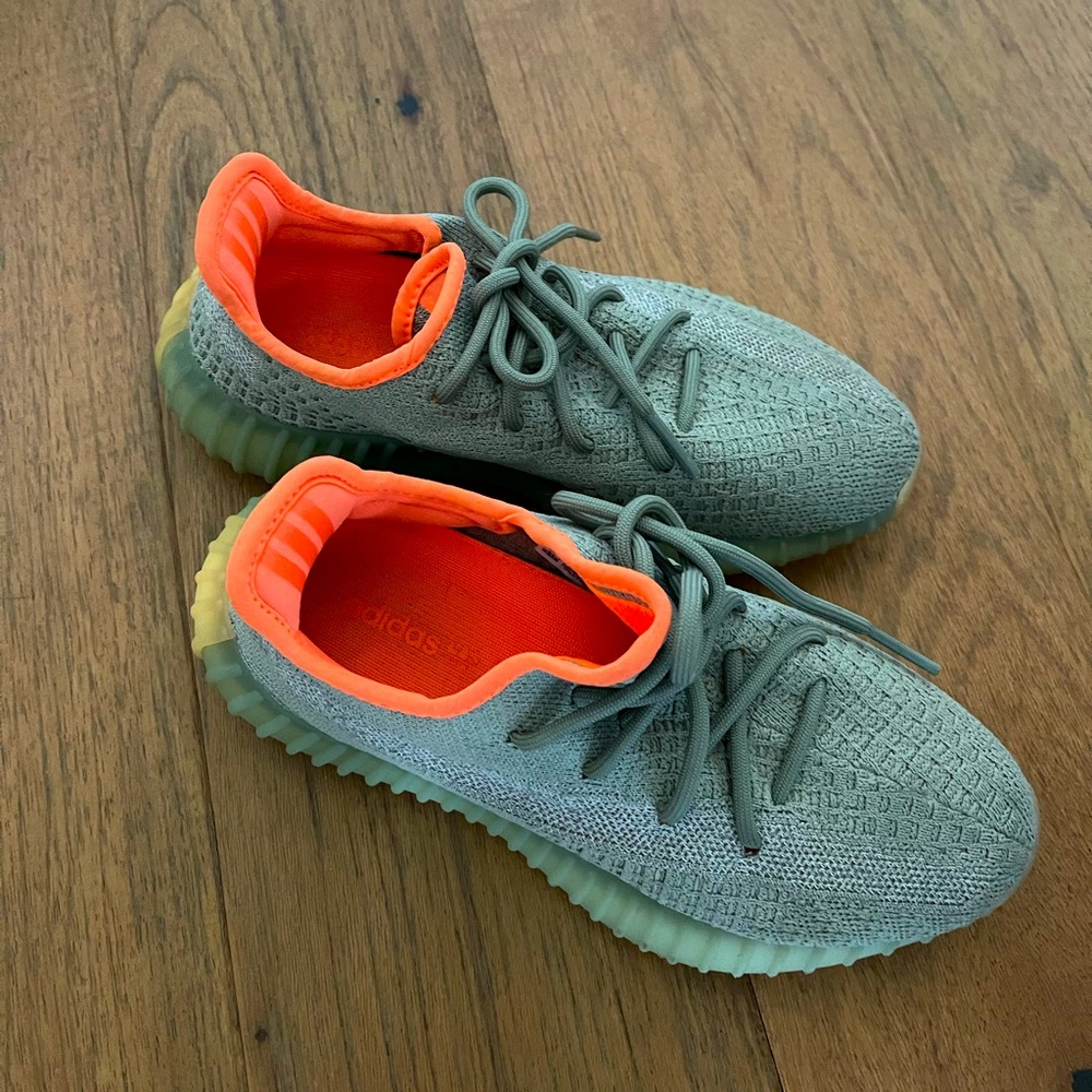 Yeezy size 5 (6 womens)